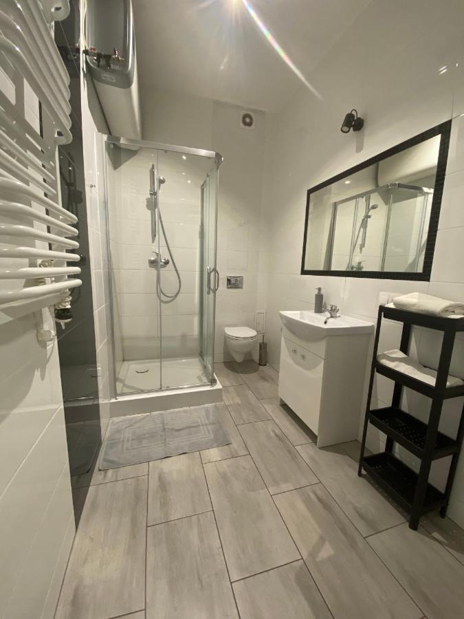 Hostel Pod Topolami Zielona Gora  Luaran gambar