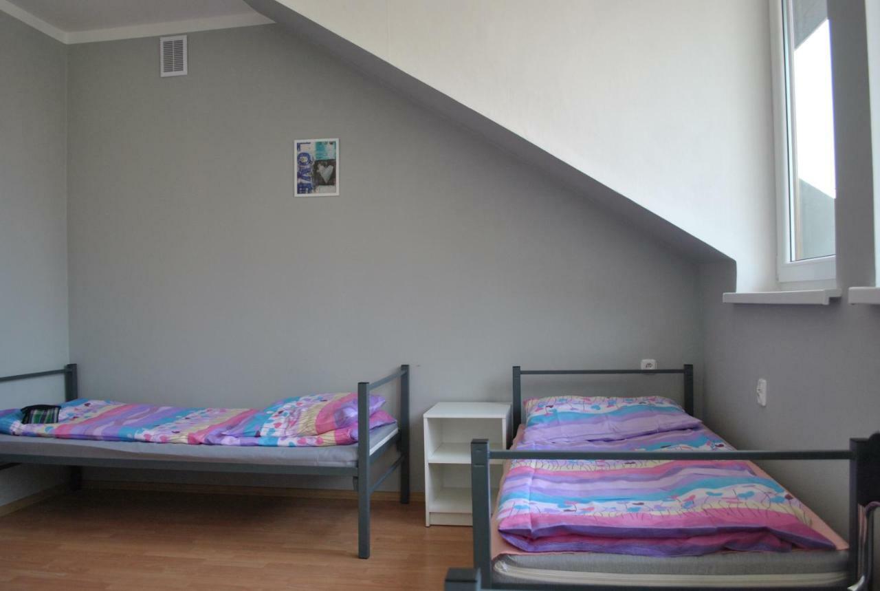 Hostel Pod Topolami Zielona Gora  Luaran gambar