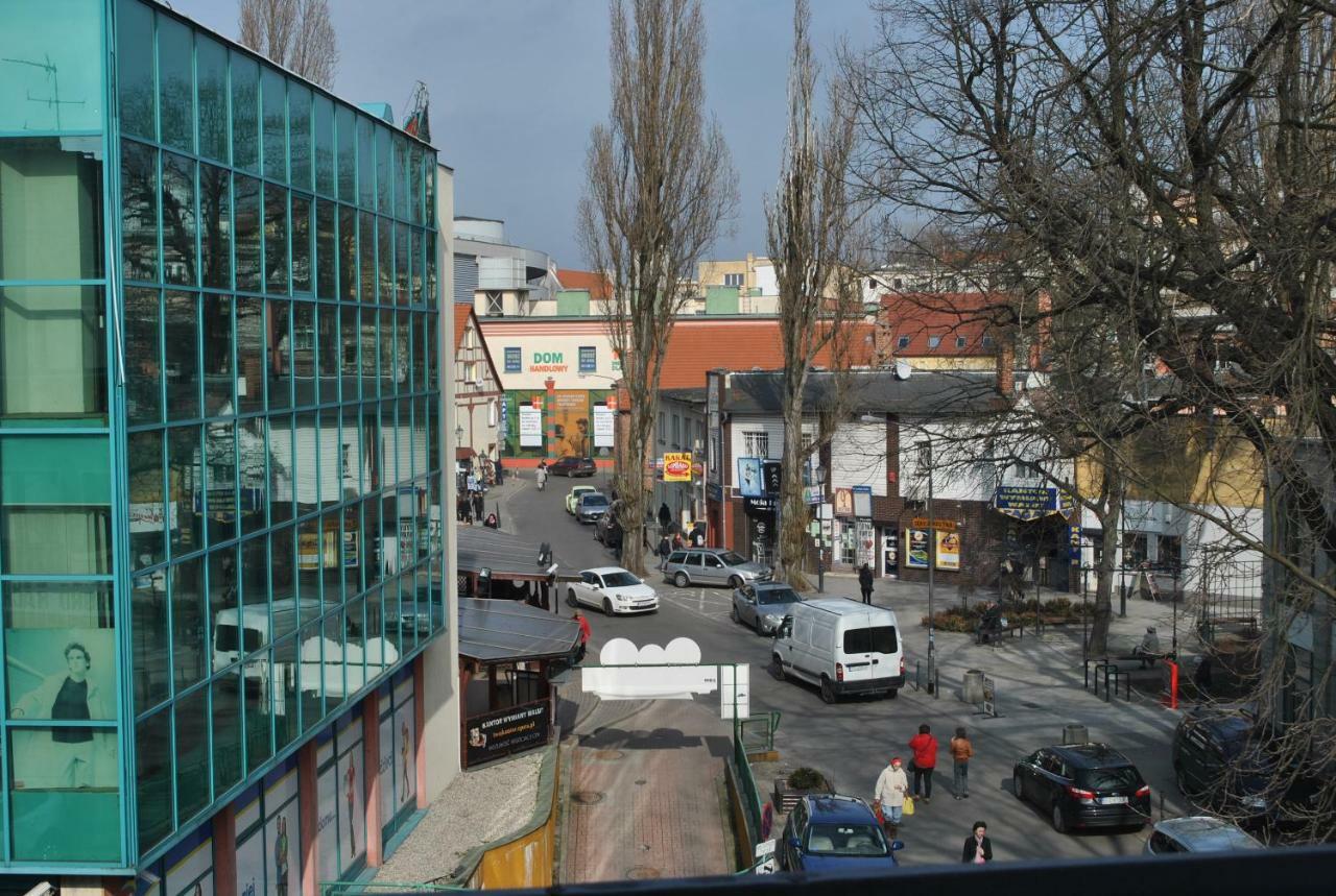 Hostel Pod Topolami Zielona Gora  Luaran gambar