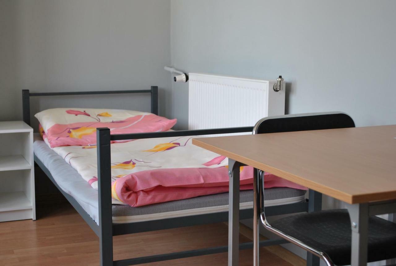 Hostel Pod Topolami Zielona Gora  Luaran gambar