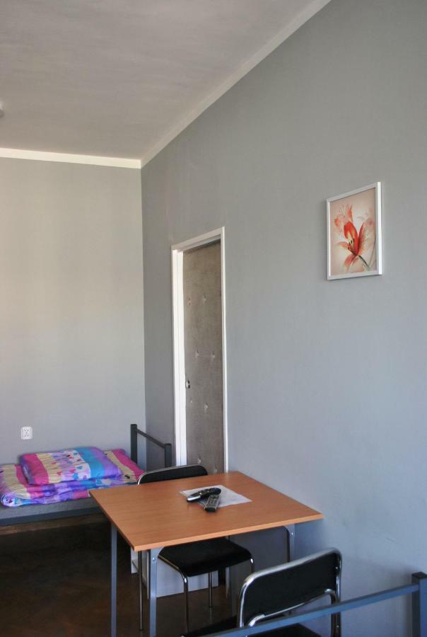 Hostel Pod Topolami Zielona Gora  Luaran gambar