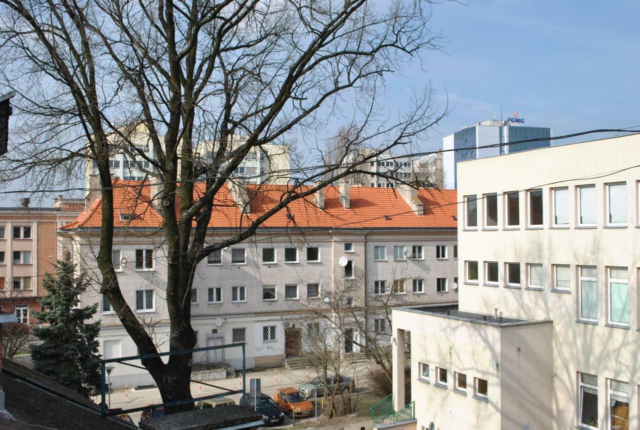 Hostel Pod Topolami Zielona Gora  Luaran gambar