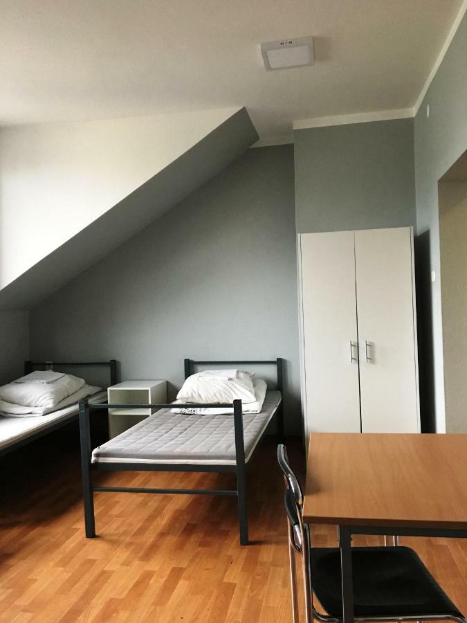 Hostel Pod Topolami Zielona Gora  Luaran gambar